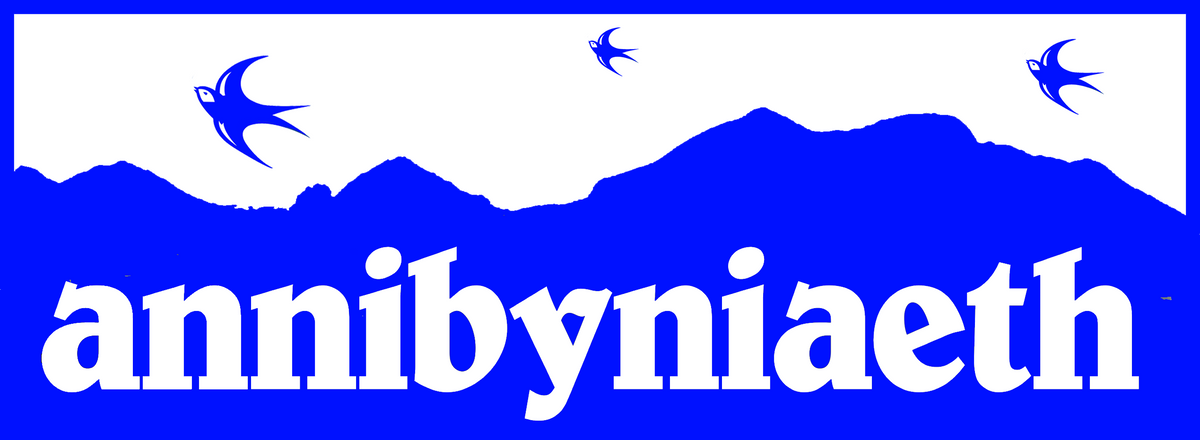 Crys-T Bluebirds Annibyniaeth